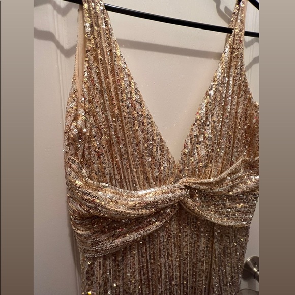 LUXXEL FULL LENGTH FORMAL DRESS, size large. Great condition used once. - Picture 4 of 7